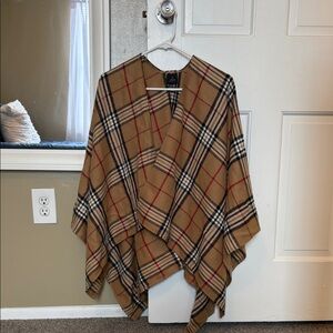 V. FRAAS Tan and Black Plaid Poncho
